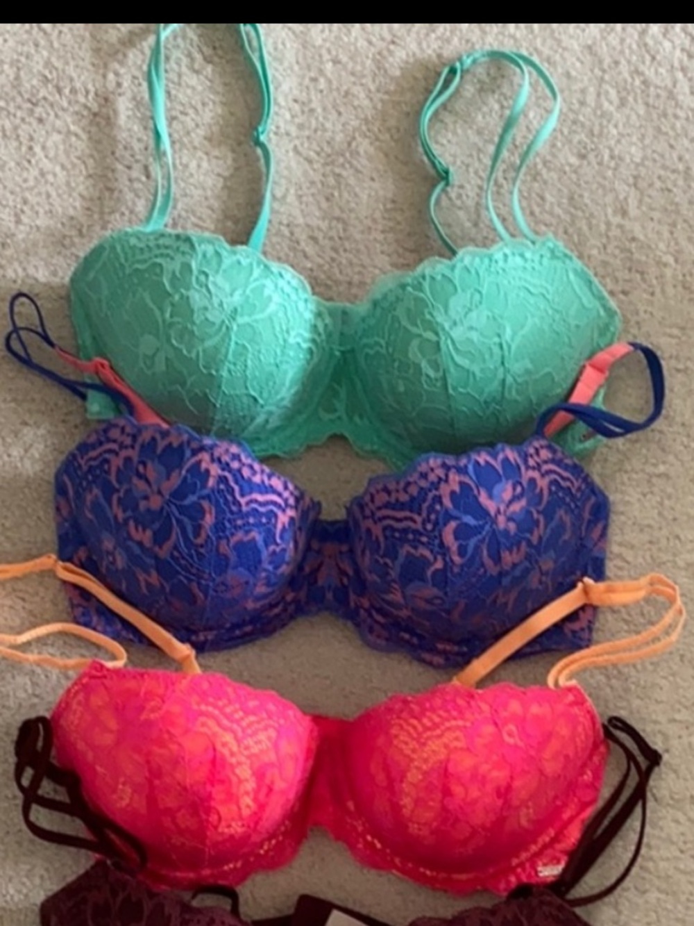 Victoria’s Secret pink date lace bras 34D